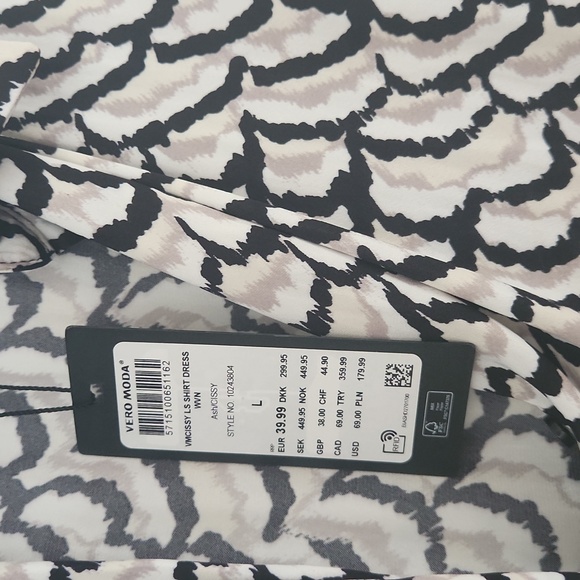 BNWT Vero Moda Dress - Picture 3 of 5
